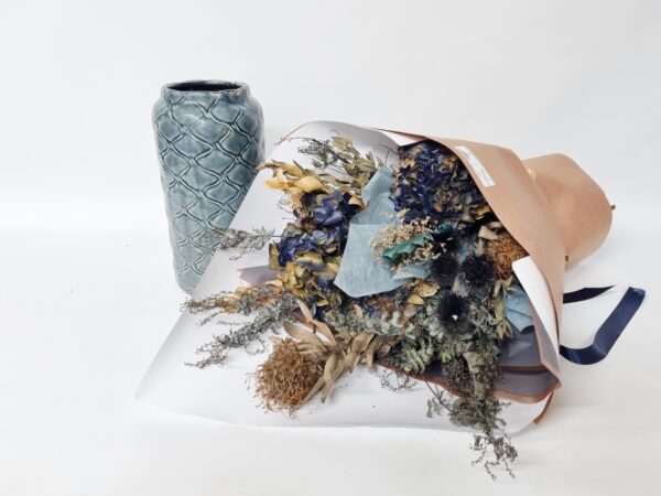 DRIED BOUQUET - With Vase