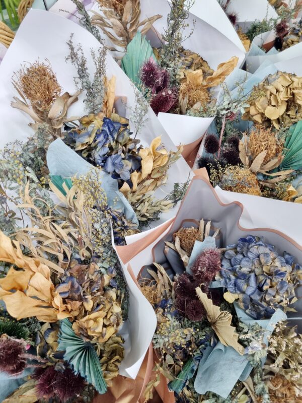 DRIED BOUQUET - With Vase - Image 3